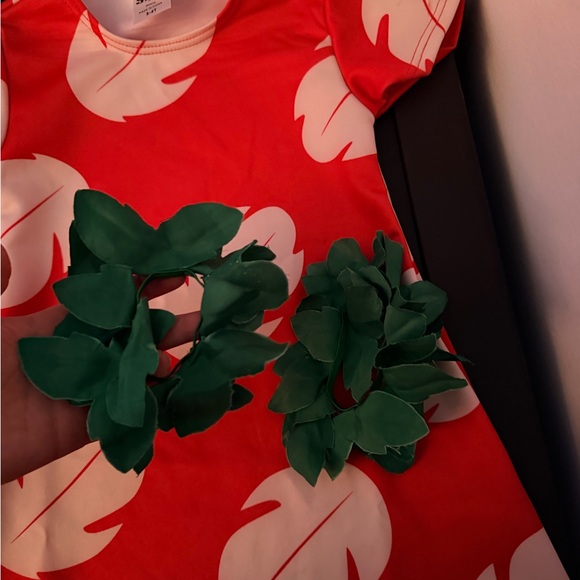 Disney lilo & Stitch Red and White Leaf dress - Picture 3 of 3
